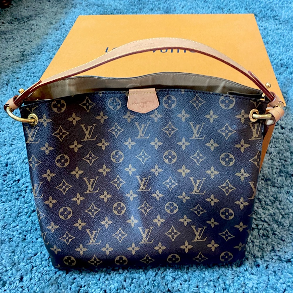 Louis Vuitton ‘Graceful’ Purse